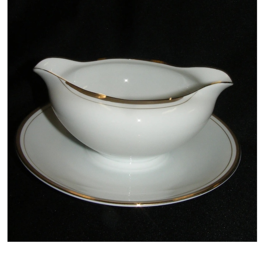 Vintage Royalton China Gravy Boat  Attached Underplate Japan Golden Eleg…